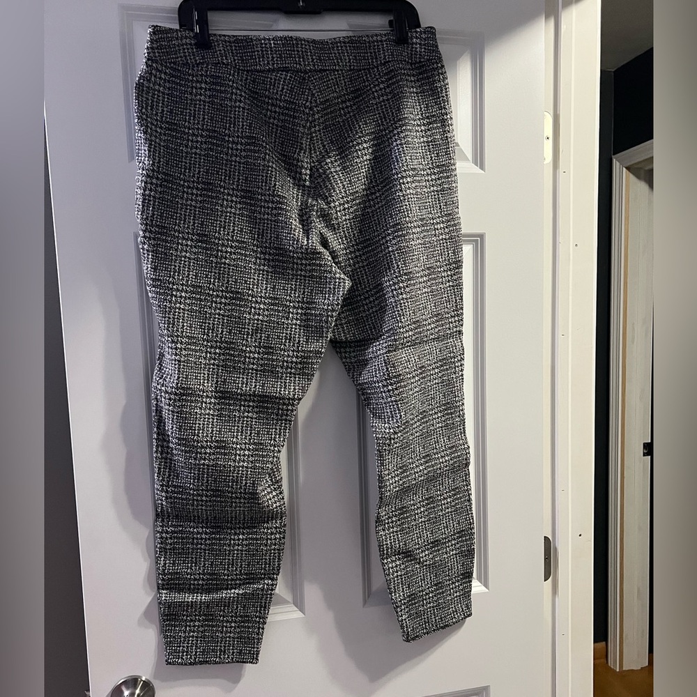 Lightly Worn! Women’s Nanette XL Gray and White Metallic Straight Leg Work Pants - Picture 5 of 6